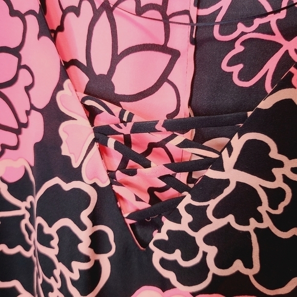 Kaari Blue Lace Bell Sleeve Blouse - Picture 5 of 8